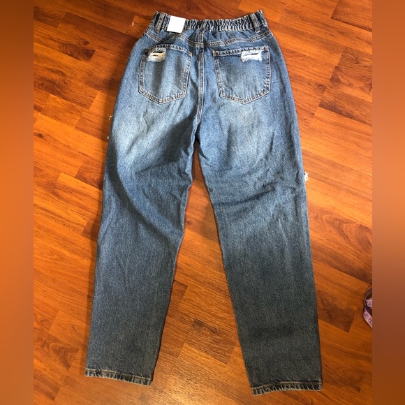 NWT Wax Jeans. Moms Jeans. Size medium. Waist has some stretch. Fits like a 6. - Picture 6 of 10
